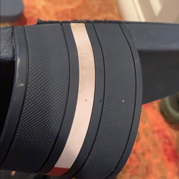 Tommy Hilfiger slides - Picture 4 of 4